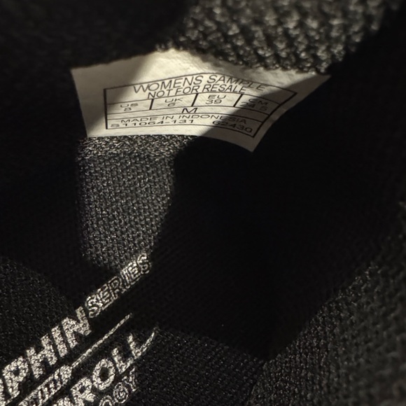 Brand new 2026 Saucony Endorphin Pro 5 Women's Black and Pink Running Shoes - Picture 5 of 5